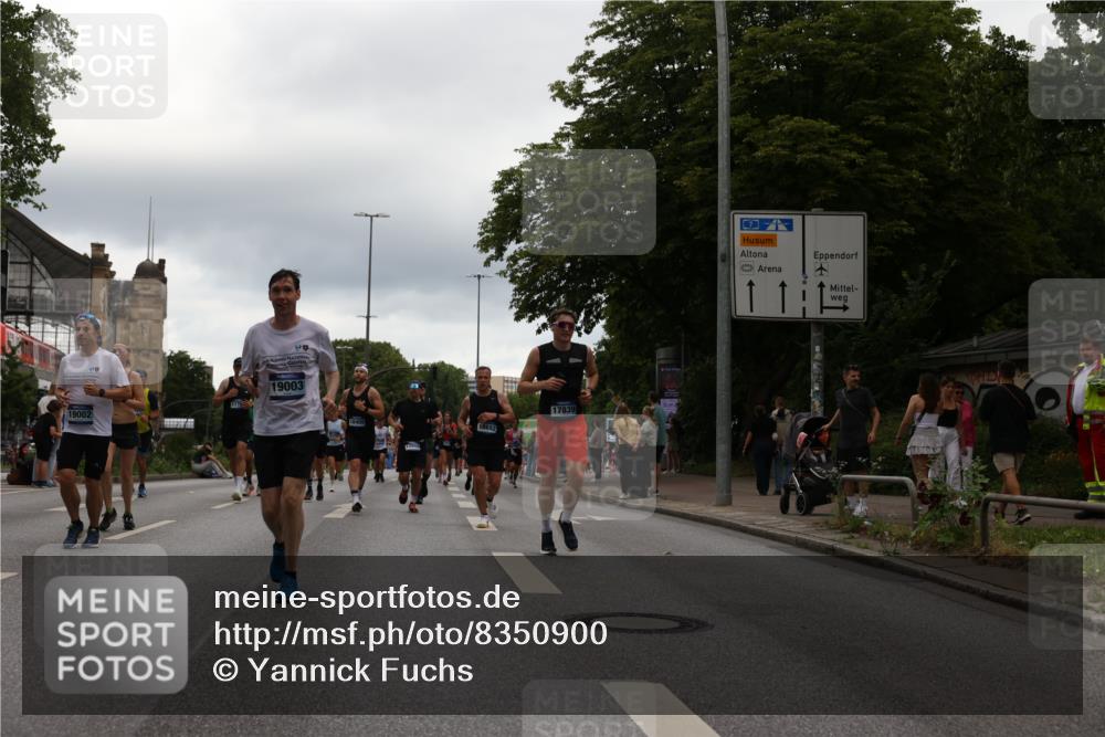29.06.2025 - hella hamburg halbmarathon Yannick Fuchs http://msf.ph/oto/8350900 29.06.2025 10:52:44 20KM 1642, 1946, 1951, 2027, 2159, 2619, 2711, 2855, 2996, 5084, 6208, 6636, 6860, 7659, 8089, 8392, 8929, 9156, 9353, 9553, 9555, 9835, 10268, 10518, 10539, 10915, 11605, 11808, 12734, 12735, 12809, 13407, 13654, 14355, 14631, 14673, 14914, 15263, 16206, 16409, 16922, 16924, 17665, 17782, 17810, 17814, 17839, 17852, 17931, 17967, 18112, 18232, 18556, 18682, 18730, 18833, 18954, 19002, 19003 meine-sportfotos.de