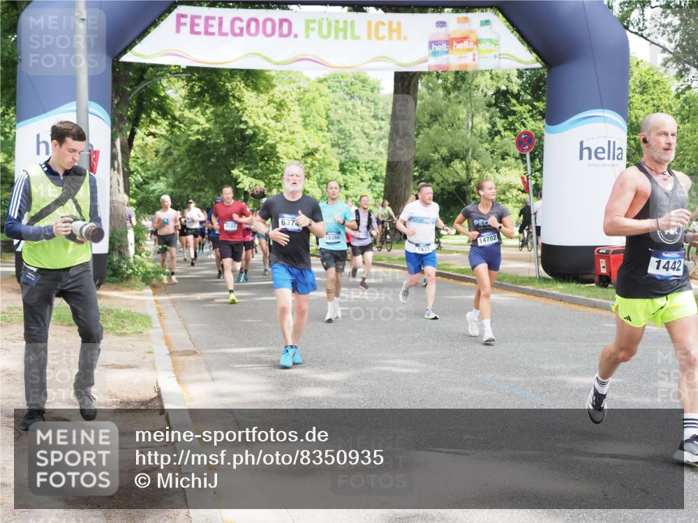 29.06.2025 - hella hamburg halbmarathon MichiJ http://msf.ph/oto/8350935 29.06.2025 10:41:12 Zwischen KM18-KM19 1422, 1442, 2518, 3059, 3096, 3819, 6294, 6374, 6629, 9227, 12632, 14702, 15441, 18380 meine-sportfotos.de