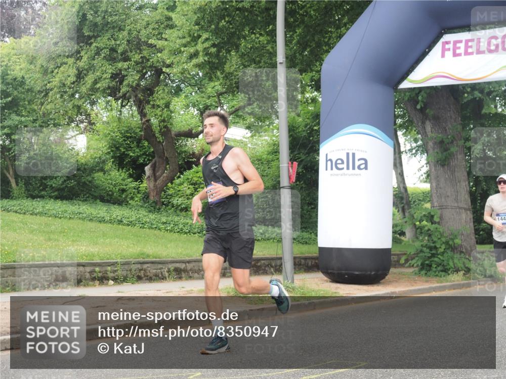 29.06.2025 - hella hamburg halbmarathon KatJ http://msf.ph/oto/8350947 29.06.2025 10:21:15 Zwischen KM18-KM19 3955, 4129, 5187, 5746 meine-sportfotos.de