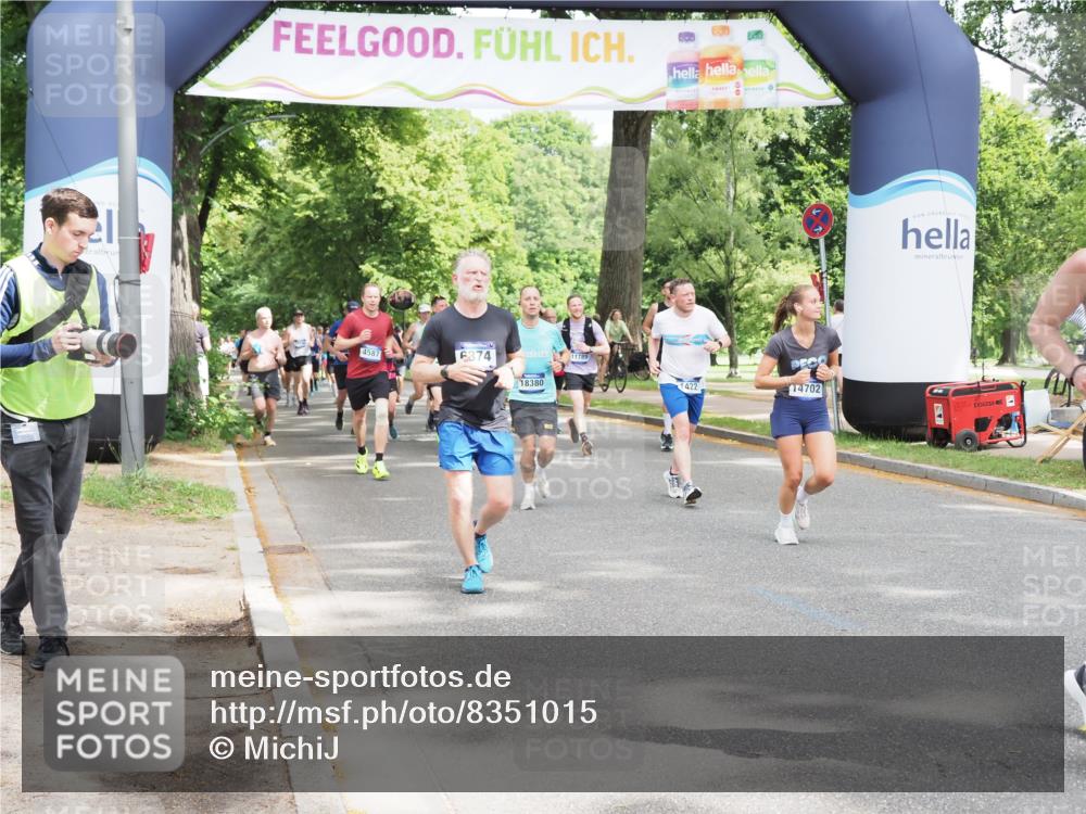 29.06.2025 - hella hamburg halbmarathon MichiJ http://msf.ph/oto/8351015 29.06.2025 10:41:13 Zwischen KM18-KM19 1422, 1442, 2518, 3059, 6294, 6374, 6629, 11789, 12632, 14702, 15441, 18380 meine-sportfotos.de