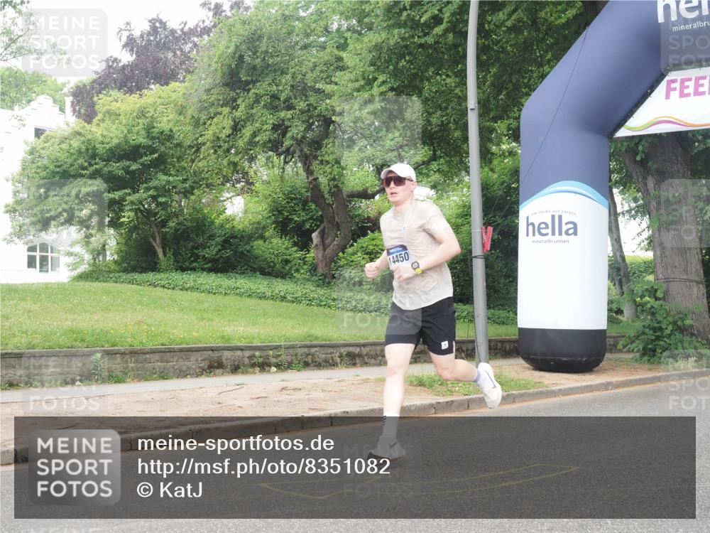 29.06.2025 - hella hamburg halbmarathon KatJ http://msf.ph/oto/8351082 29.06.2025 10:21:16 Zwischen KM18-KM19 3955, 4129, 5187 meine-sportfotos.de