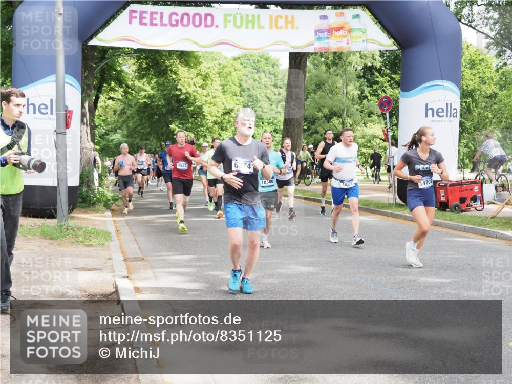 29.06.2025 - hella hamburg halbmarathon MichiJ http://msf.ph/oto/8351125 29.06.2025 10:41:13 Zwischen KM18-KM19 1422, 1442, 2518, 3059, 6294, 6374, 6629, 11789, 12632, 14702, 15441, 18380 meine-sportfotos.de