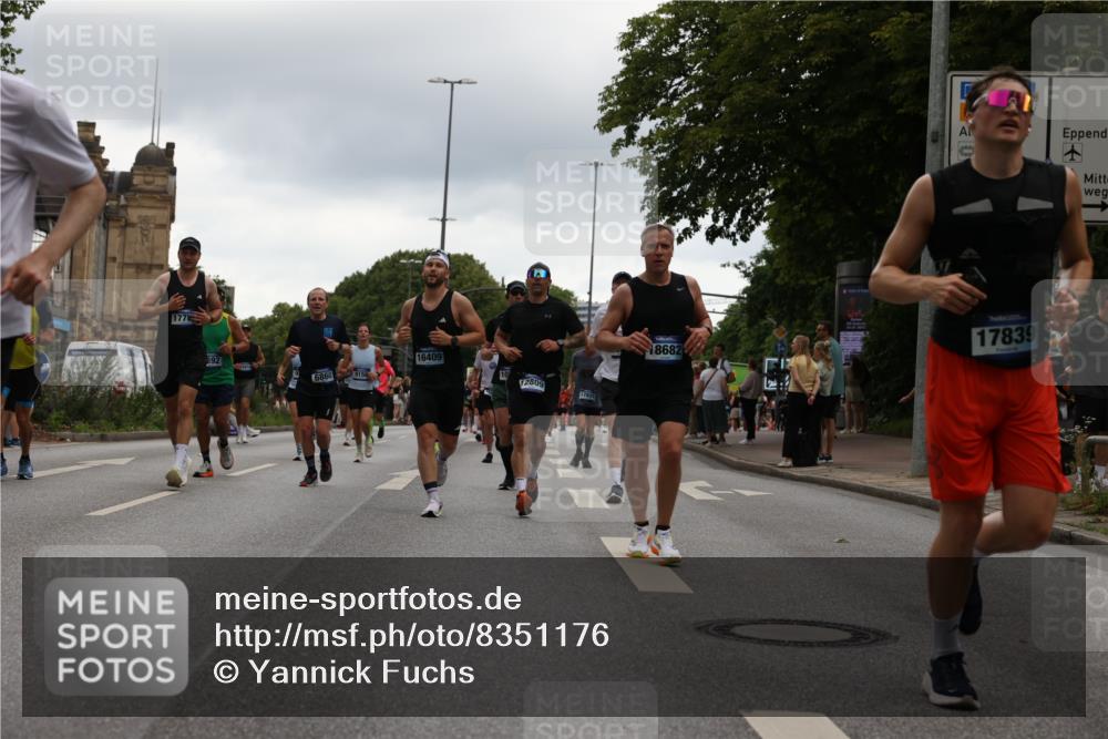 29.06.2025 - hella hamburg halbmarathon Yannick Fuchs http://msf.ph/oto/8351176 29.06.2025 10:52:46 20KM 1642, 1946, 1951, 2027, 2159, 2711, 2855, 5084, 5633, 6208, 6636, 6860, 7659, 8392, 8929, 9156, 9353, 9553, 9555, 9655, 9835, 10268, 10539, 10915, 11808, 12735, 12809, 13407, 13654, 14355, 14631, 14914, 15263, 16206, 16409, 16563, 16922, 16924, 17665, 17782, 17810, 17814, 17839, 17852, 17931, 17967, 18112, 18232, 18556, 18682, 18730, 18833, 18954, 19002, 19003 meine-sportfotos.de