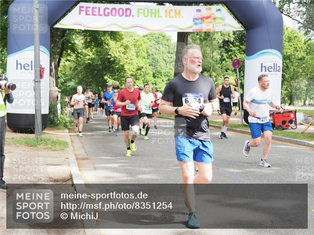 29.06.2025 - hella hamburg halbmarathon MichiJ http://msf.ph/oto/8351254 29.06.2025 10:41:14 Zwischen KM18-KM19 1422, 1442, 3059, 4587, 6294, 6374, 6629, 9922, 11789, 12632, 14702, 14909, 15441, 17765, 18380 meine-sportfotos.de