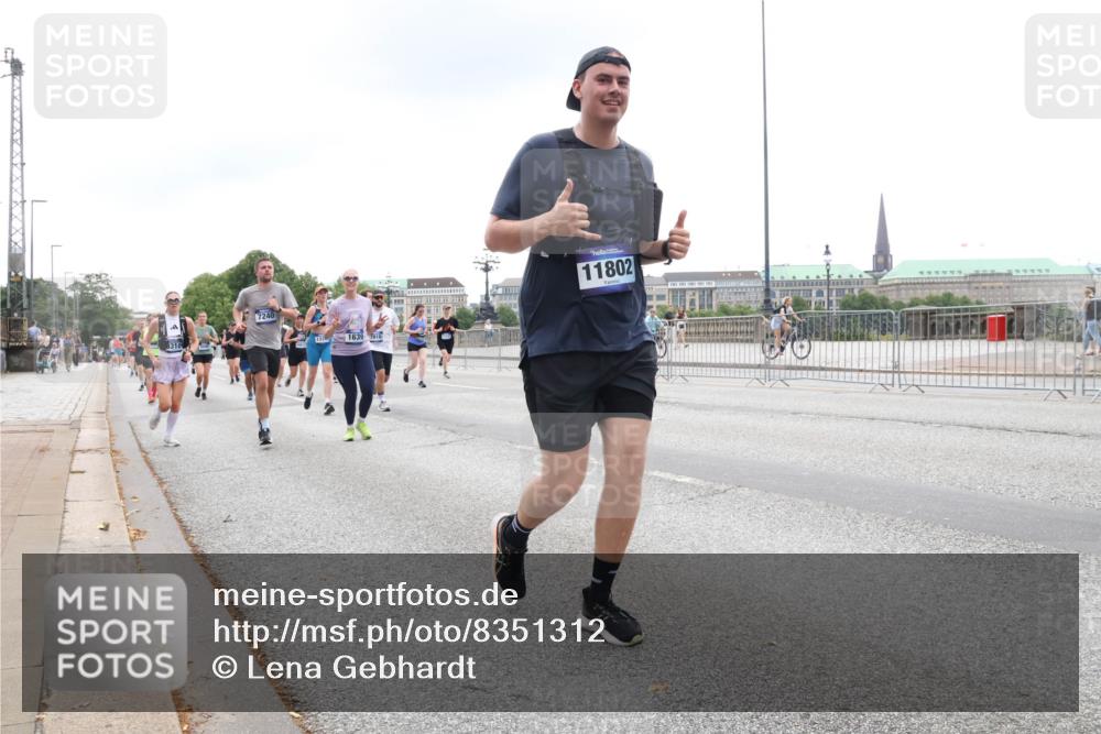 29.06.2025 - hella hamburg halbmarathon Lena Gebhardt http://msf.ph/oto/8351312 29.06.2025 10:47:58 Lombardsbrücke 7240, 1639, 11802, 1045, 1157, 1174, 1175, 1246, 1392, 1434, 1618, 1639, 1645, 1701, 1926, 2037, 2163, 2197, 2418, 2491, 2545, 2650, 2704, 2756, 2790, 2882, 2958, 3049, 3468, 3504, 3679, 3933, 4037, 4327, 4423, 4588, 4856, 5585, 5621, 5622, 5886, 5952, 7240, 7393, 7394, 7427, 7916, 7970, 8077, 8270, 8310, 8521, 8550, 8774, 9356, 9687, 9696, 9697, 9921, 10145, 10658, 10777, 10794, 10991, 11351, 11458, 11548, 11730, 11738, 11742, 11781, 11802, 11909, 12431 meine-sportfotos.de