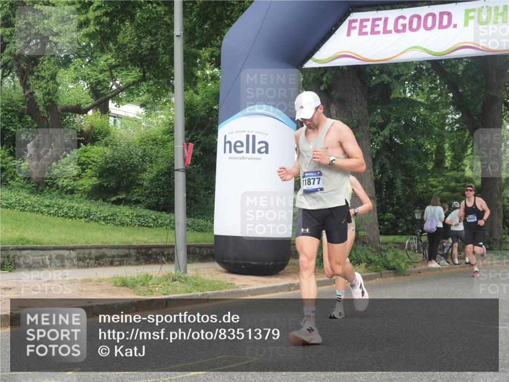 29.06.2025 - hella hamburg halbmarathon KatJ http://msf.ph/oto/8351379 29.06.2025 10:21:19 Zwischen KM18-KM19 3955, 7845 meine-sportfotos.de