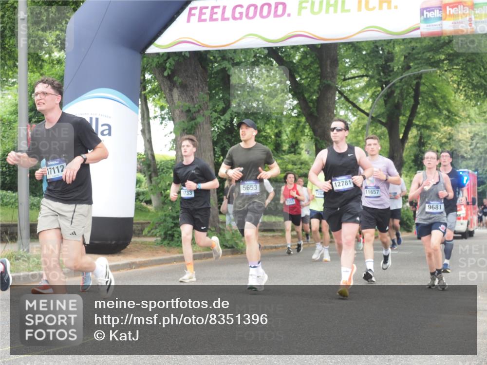 29.06.2025 - hella hamburg halbmarathon KatJ http://msf.ph/oto/8351396 29.06.2025 10:50:57 Zwischen KM18-KM19 1212, 1531, 1733, 2463, 5653 meine-sportfotos.de