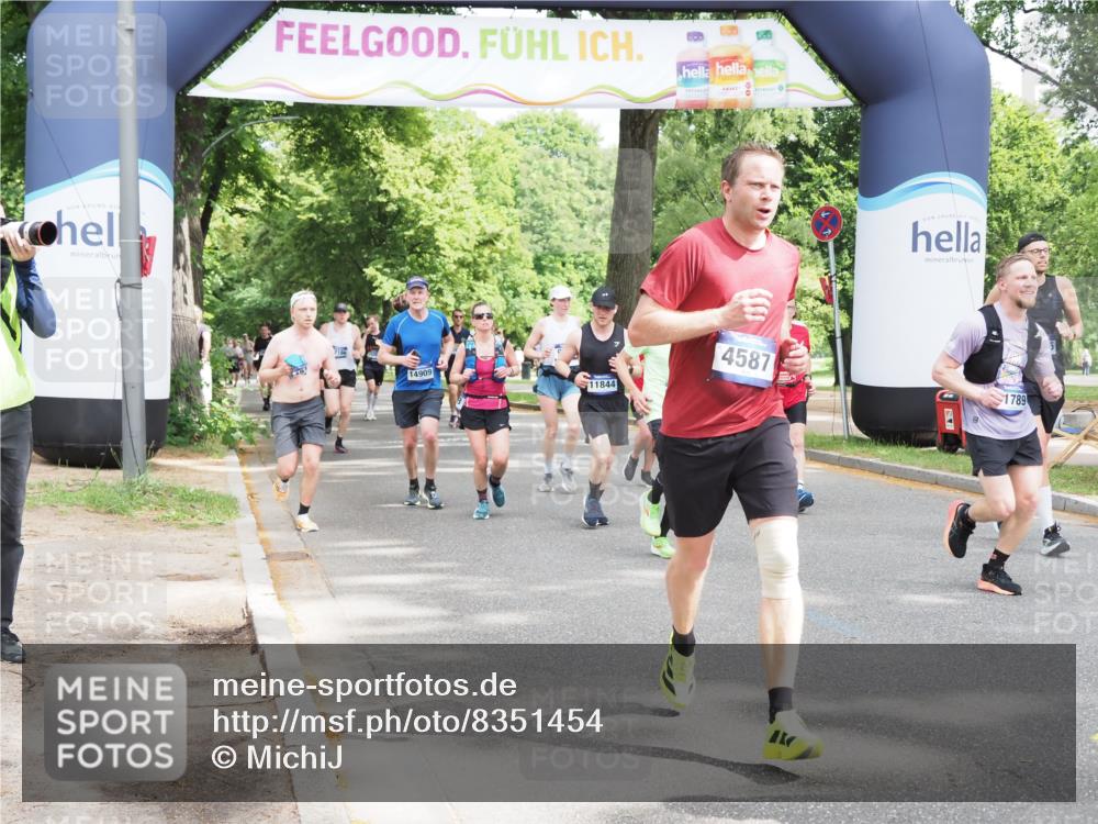 29.06.2025 - hella hamburg halbmarathon MichiJ http://msf.ph/oto/8351454 29.06.2025 10:41:15 Zwischen KM18-KM19 1422, 1442, 2630, 3059, 4587, 6374, 8698, 9922, 11789, 14702, 14909, 15441, 17765, 18380 meine-sportfotos.de