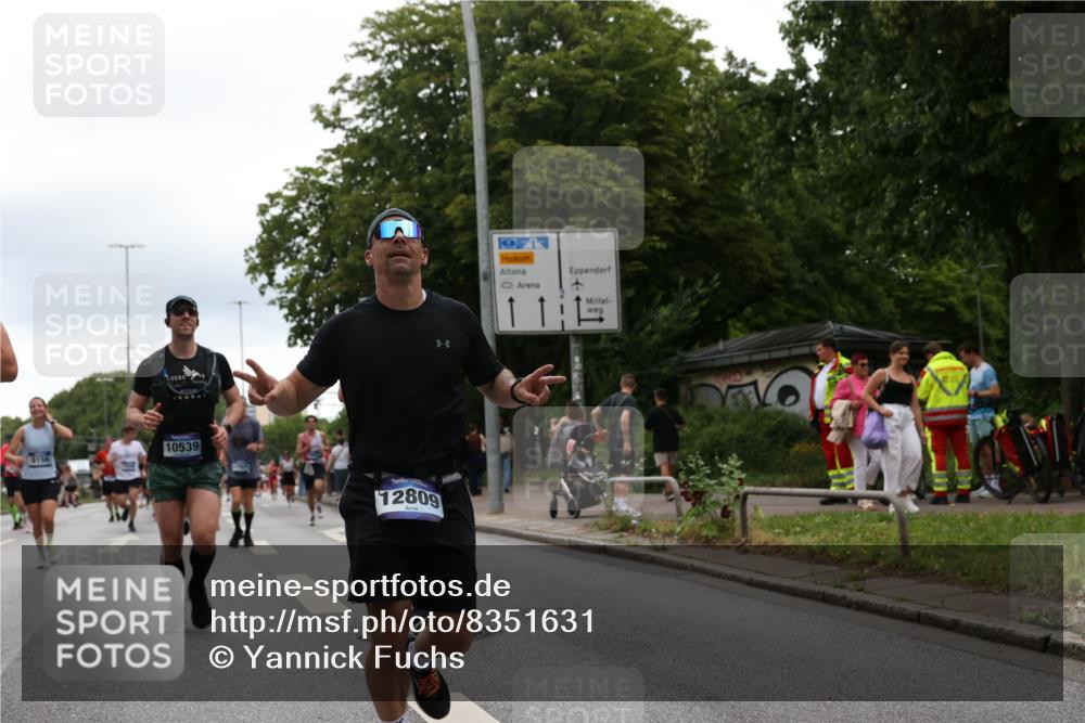 29.06.2025 - hella hamburg halbmarathon Yannick Fuchs http://msf.ph/oto/8351631 29.06.2025 10:52:49 20KM 1285, 1642, 1946, 1951, 2027, 2711, 2855, 5084, 5633, 6208, 6636, 6860, 6997, 7476, 8392, 8929, 9156, 9353, 9553, 9555, 9655, 9835, 10539, 10915, 12809, 13407, 14355, 14375, 14631, 14914, 15263, 15824, 16160, 16206, 16409, 16563, 16922, 16924, 17346, 17665, 17782, 17810, 17814, 17839, 17852, 17931, 17967, 18112, 18232, 18266, 18556, 18682, 18730, 18833, 18954, 19002, 19003 meine-sportfotos.de