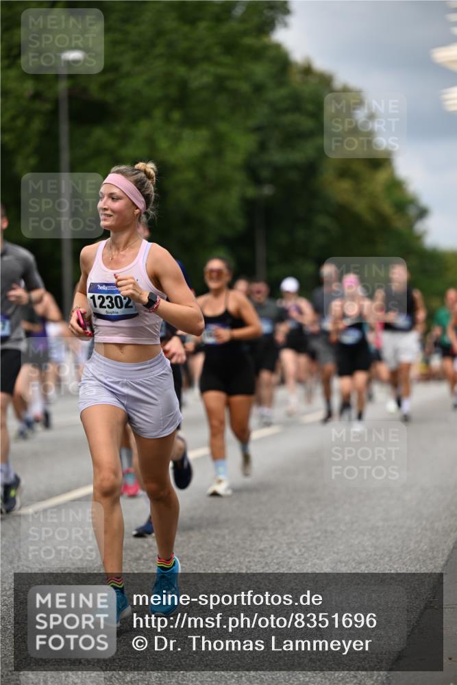 29.06.2025 - hella hamburg halbmarathon Dr. Thomas Lammeyer http://msf.ph/oto/8351696 29.06.2025 10:40:46 Kennedybrücke 1008, 1010, 1224, 3401, 3699, 3895, 4245, 4937, 5171, 5246, 5540, 5747, 5809, 5919, 6184, 6359, 6417, 7632, 8530, 8581, 9229, 9295, 9432, 9694, 9701, 9806, 10123, 10487, 10531, 10577, 10984 meine-sportfotos.de