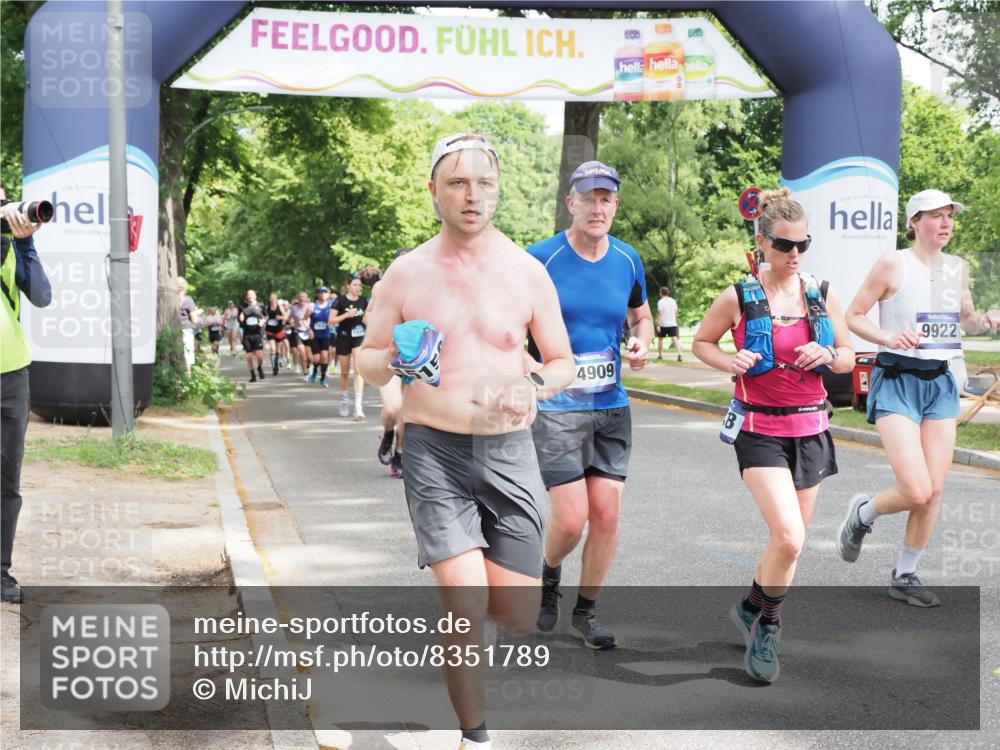 29.06.2025 - hella hamburg halbmarathon MichiJ http://msf.ph/oto/8351789 29.06.2025 10:41:18 Zwischen KM18-KM19 1422, 1442, 2630, 4587, 6374, 6938, 8698, 9060, 9922, 11789, 11844, 12186, 13794, 14702, 14909, 15156, 17765, 18380 meine-sportfotos.de