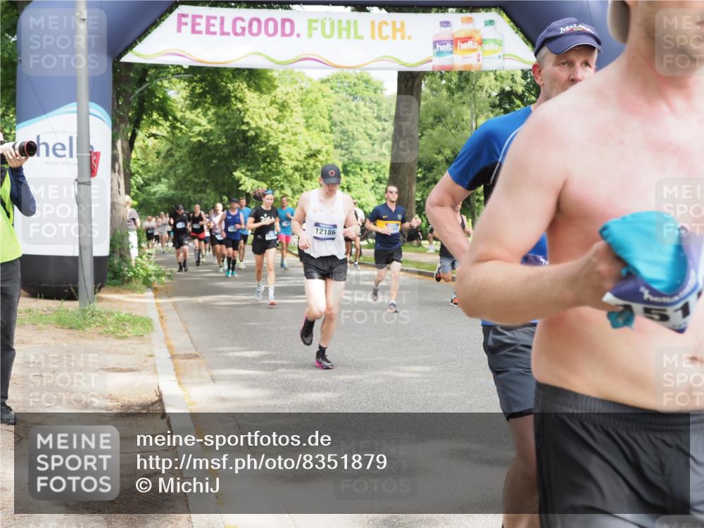 29.06.2025 - hella hamburg halbmarathon MichiJ http://msf.ph/oto/8351879 29.06.2025 10:41:19 Zwischen KM18-KM19 1422, 2630, 4587, 6374, 6938, 8698, 9060, 9922, 11789, 11844, 12186, 13794, 14702, 14909, 15156, 17482, 17765, 18308, 18380 meine-sportfotos.de