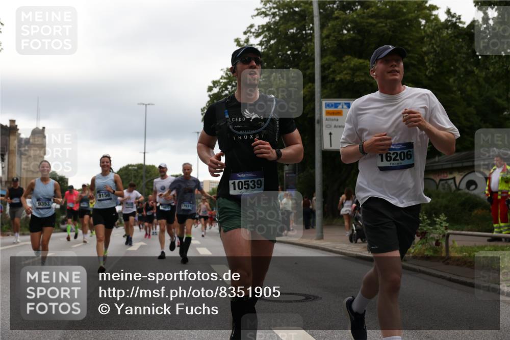 29.06.2025 - hella hamburg halbmarathon Yannick Fuchs http://msf.ph/oto/8351905 29.06.2025 10:52:50 20KM 1285, 1642, 1946, 1951, 2027, 2711, 2855, 5084, 5347, 5633, 6208, 6636, 6860, 6997, 7476, 8392, 8929, 9156, 9353, 9553, 9555, 9655, 9835, 10539, 10915, 12809, 13407, 14355, 14375, 14631, 14914, 15263, 15824, 16160, 16206, 16409, 16563, 16922, 16924, 17346, 17665, 17782, 17810, 17839, 17852, 17931, 17967, 18112, 18232, 18266, 18556, 18682, 18730, 18833, 18954, 19002, 19003 meine-sportfotos.de