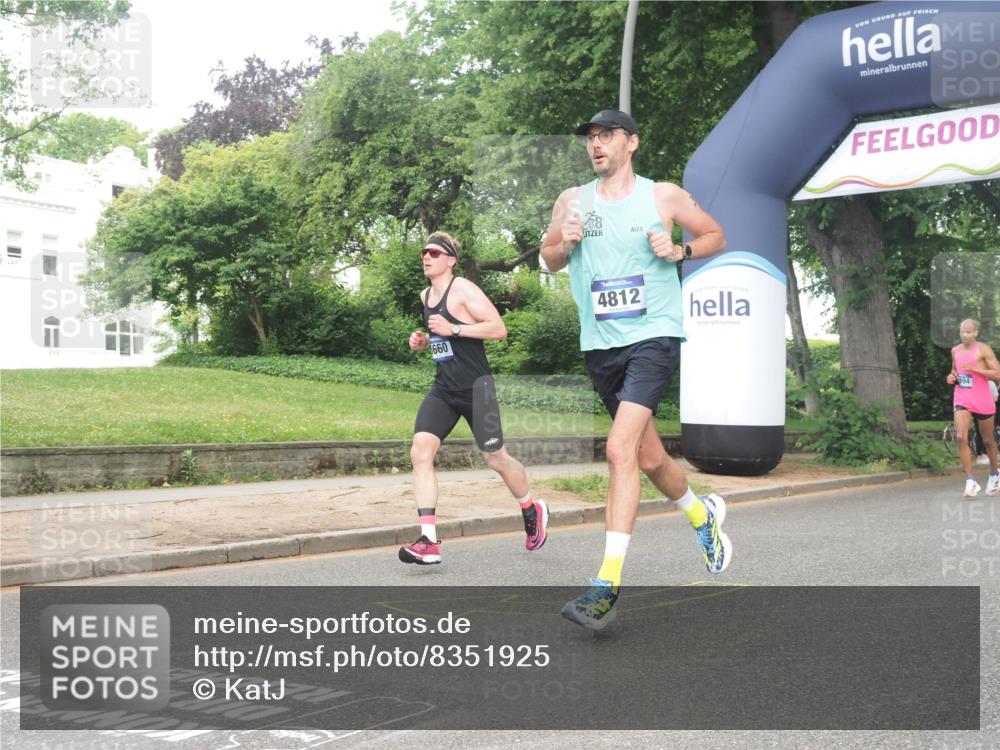 29.06.2025 - hella hamburg halbmarathon KatJ http://msf.ph/oto/8351925 29.06.2025 10:21:23 Zwischen KM18-KM19 1894, 4812, 5660, 7845 meine-sportfotos.de