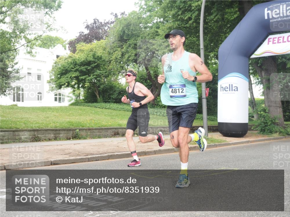29.06.2025 - hella hamburg halbmarathon KatJ http://msf.ph/oto/8351939 29.06.2025 10:21:23 Zwischen KM18-KM19 1894, 4812, 5660, 7845 meine-sportfotos.de