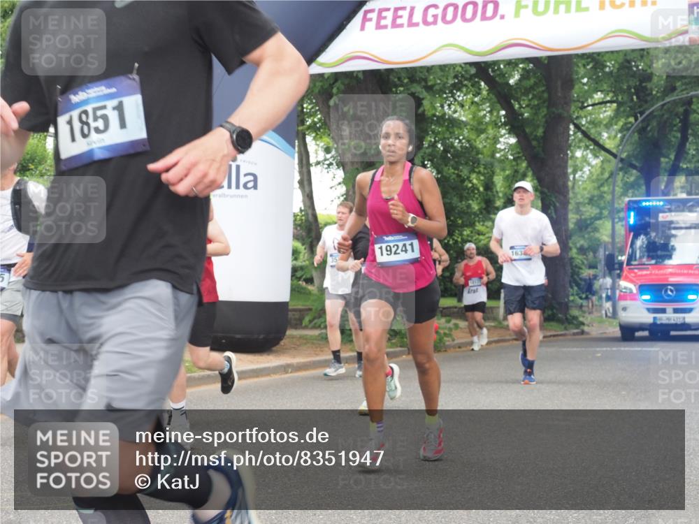 29.06.2025 - hella hamburg halbmarathon KatJ http://msf.ph/oto/8351947 29.06.2025 10:51:01 Zwischen KM18-KM19 1212, 1733, 1851, 2463, 4120, 4985, 5653, 7333 meine-sportfotos.de