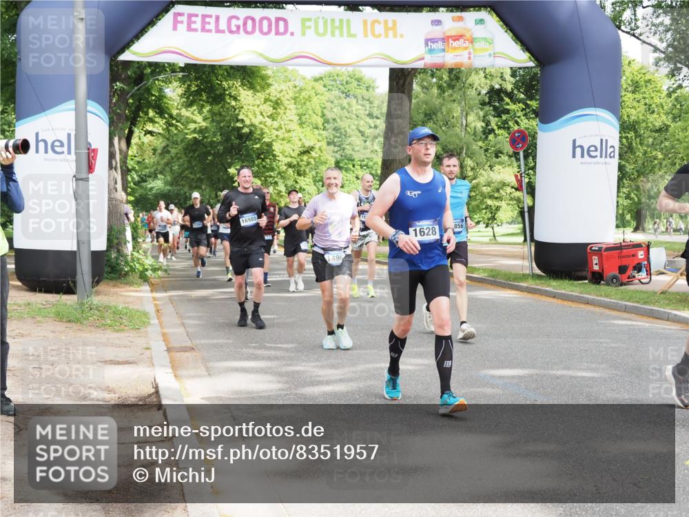 29.06.2025 - hella hamburg halbmarathon MichiJ http://msf.ph/oto/8351957 29.06.2025 10:41:24 Zwischen KM18-KM19 1496, 1628, 6938, 7395, 8316, 9060, 10266, 11068, 11747, 11844, 12186, 13794, 15156, 15169, 15856, 16985, 17482, 18308 meine-sportfotos.de