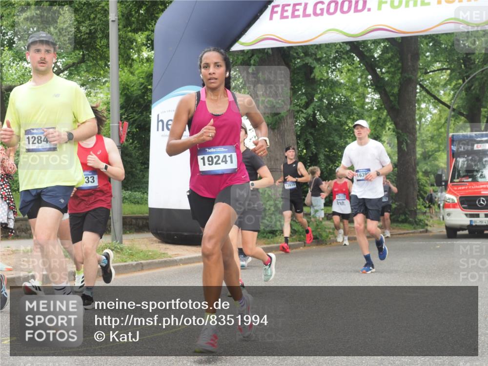 29.06.2025 - hella hamburg halbmarathon KatJ http://msf.ph/oto/8351994 29.06.2025 10:51:01 Zwischen KM18-KM19 1212, 1733, 1851, 2463, 4120, 4985, 5653, 7333 meine-sportfotos.de