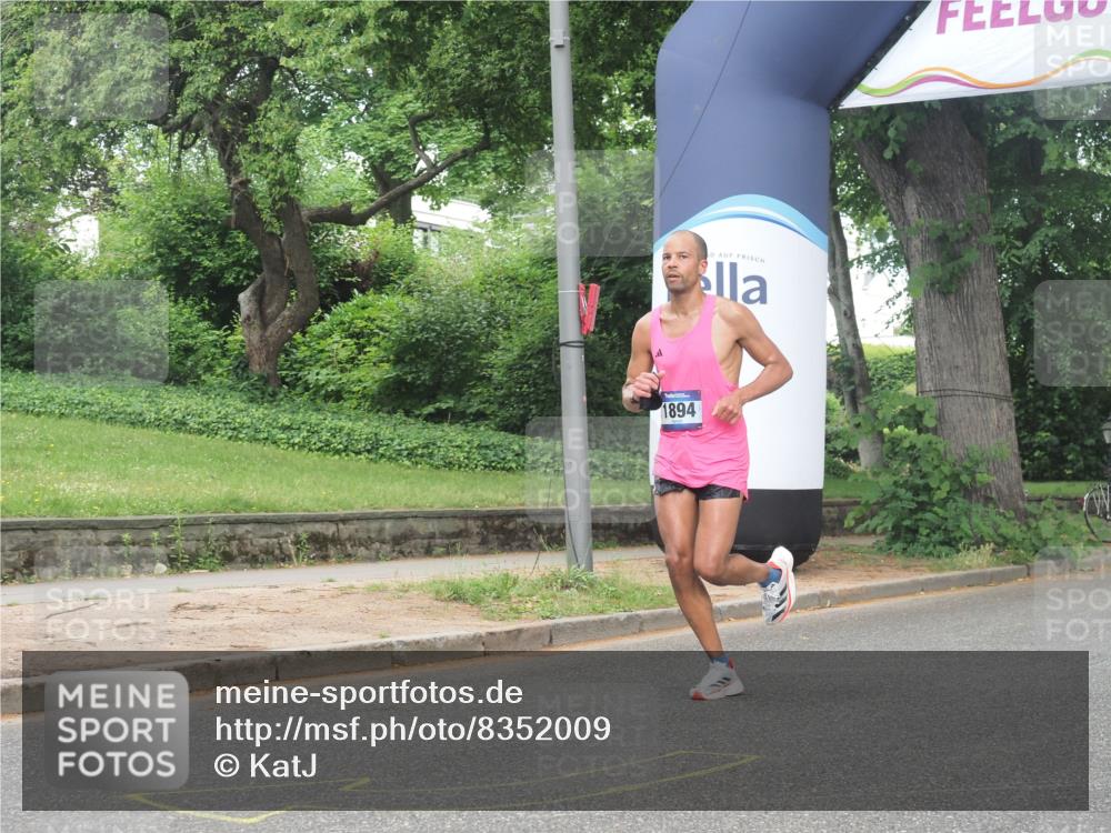 29.06.2025 - hella hamburg halbmarathon KatJ http://msf.ph/oto/8352009 29.06.2025 10:21:24 Zwischen KM18-KM19 1894, 4812, 5660, 7845 meine-sportfotos.de
