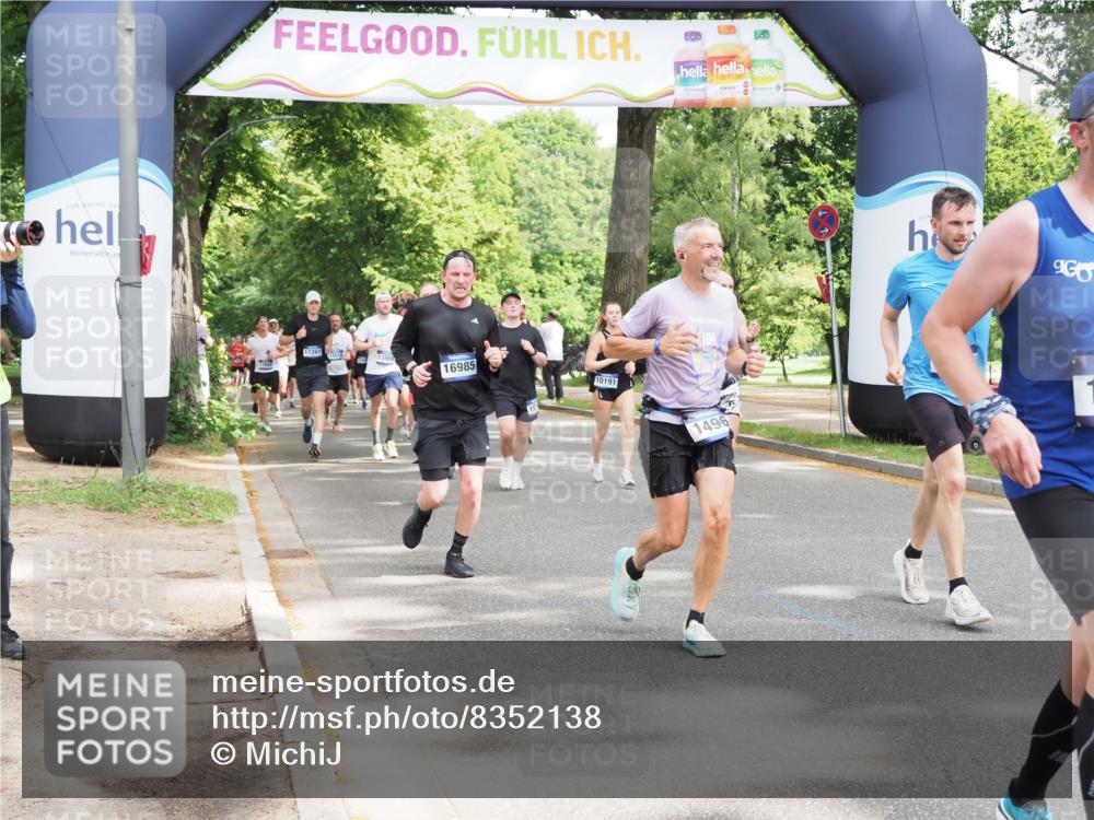 29.06.2025 - hella hamburg halbmarathon MichiJ http://msf.ph/oto/8352138 29.06.2025 10:41:25 Zwischen KM18-KM19 1496, 1628, 2561, 7395, 8316, 9060, 10191, 10192, 10266, 11068, 11747, 12186, 13794, 15169, 15856, 16985, 17482, 18308 meine-sportfotos.de