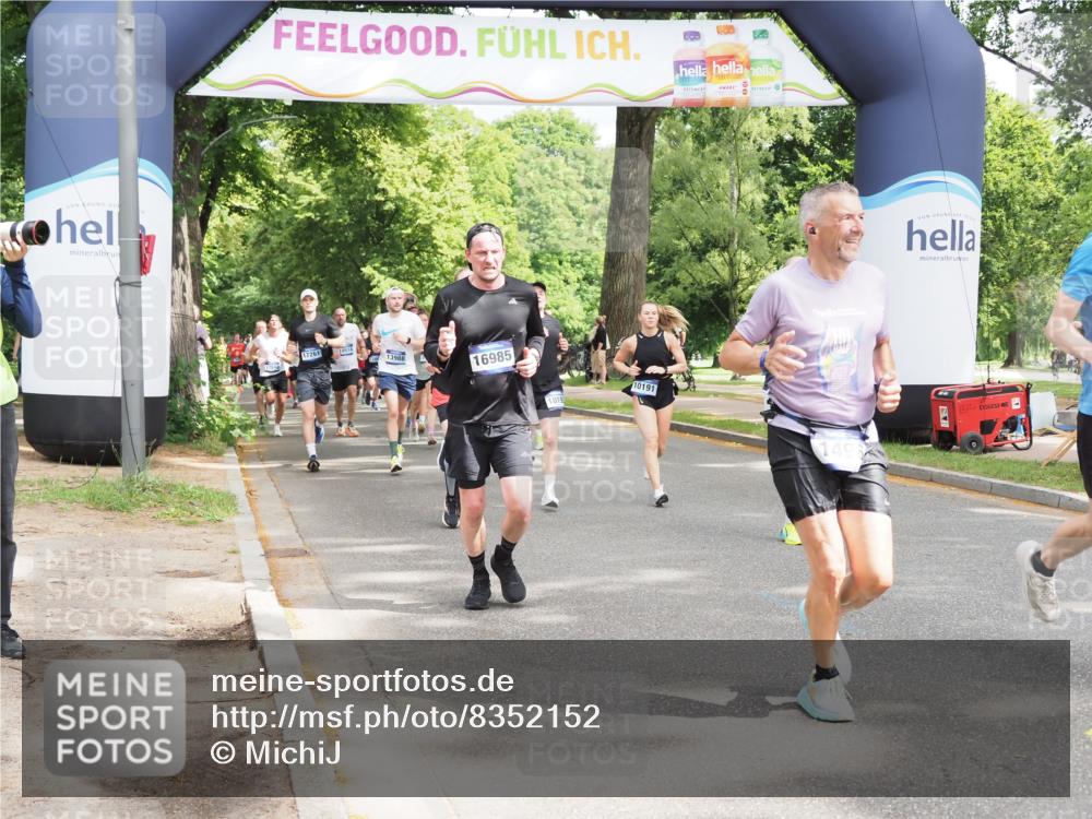 29.06.2025 - hella hamburg halbmarathon MichiJ http://msf.ph/oto/8352152 29.06.2025 10:41:25 Zwischen KM18-KM19 1496, 1628, 2561, 7395, 8316, 9060, 10191, 10192, 10266, 11068, 11747, 12186, 13794, 15169, 15856, 16985, 17482, 18308 meine-sportfotos.de