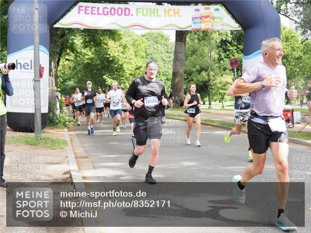 29.06.2025 - hella hamburg halbmarathon MichiJ http://msf.ph/oto/8352171 29.06.2025 10:41:26 Zwischen KM18-KM19 1496, 1628, 2561, 7129, 7395, 8316, 9060, 10191, 10192, 10266, 11068, 11747, 13988, 15169, 15856, 16985, 17261, 17482, 18308 meine-sportfotos.de