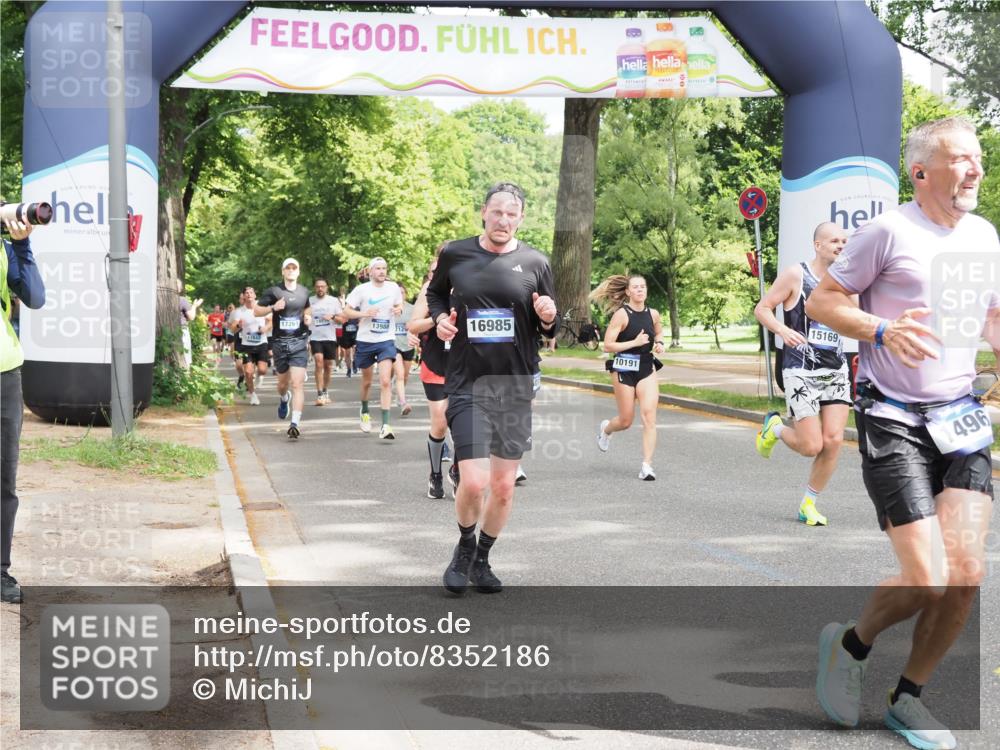 29.06.2025 - hella hamburg halbmarathon MichiJ http://msf.ph/oto/8352186 29.06.2025 10:41:26 Zwischen KM18-KM19 1496, 1628, 2561, 7129, 7395, 8316, 9060, 10191, 10192, 10266, 11068, 11747, 13988, 15169, 15856, 16985, 17261, 17482, 18308 meine-sportfotos.de