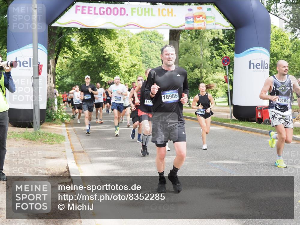 29.06.2025 - hella hamburg halbmarathon MichiJ http://msf.ph/oto/8352285 29.06.2025 10:41:26 Zwischen KM18-KM19 1496, 1628, 2561, 7129, 7395, 8316, 9060, 10191, 10192, 10266, 11068, 11747, 13988, 15169, 15856, 16985, 17261, 17482, 18308 meine-sportfotos.de