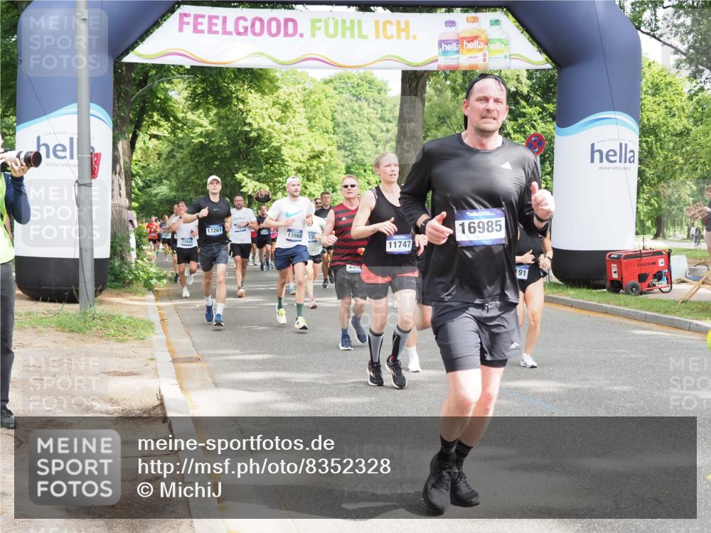 29.06.2025 - hella hamburg halbmarathon MichiJ http://msf.ph/oto/8352328 29.06.2025 10:41:26 Zwischen KM18-KM19 1496, 1628, 2561, 7129, 7395, 8316, 9060, 10191, 10192, 10266, 11068, 11747, 13988, 15169, 15856, 16985, 17261, 17482, 18308 meine-sportfotos.de