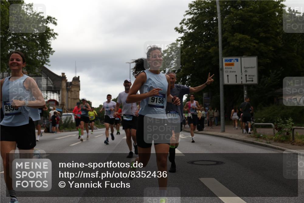 29.06.2025 - hella hamburg halbmarathon Yannick Fuchs http://msf.ph/oto/8352436 29.06.2025 10:52:51 20KM 1285, 1642, 1946, 1951, 2027, 2677, 2711, 2855, 5084, 5347, 5633, 6208, 6636, 6860, 6997, 7476, 8392, 8929, 9156, 9353, 9553, 9555, 9655, 9835, 10539, 10915, 12809, 13407, 14375, 14631, 14914, 15263, 15824, 16160, 16206, 16409, 16563, 16922, 16924, 17017, 17346, 17665, 17782, 17810, 17839, 17852, 17931, 17967, 18112, 18232, 18266, 18556, 18682, 18730, 18833, 18954, 19002, 19003 meine-sportfotos.de