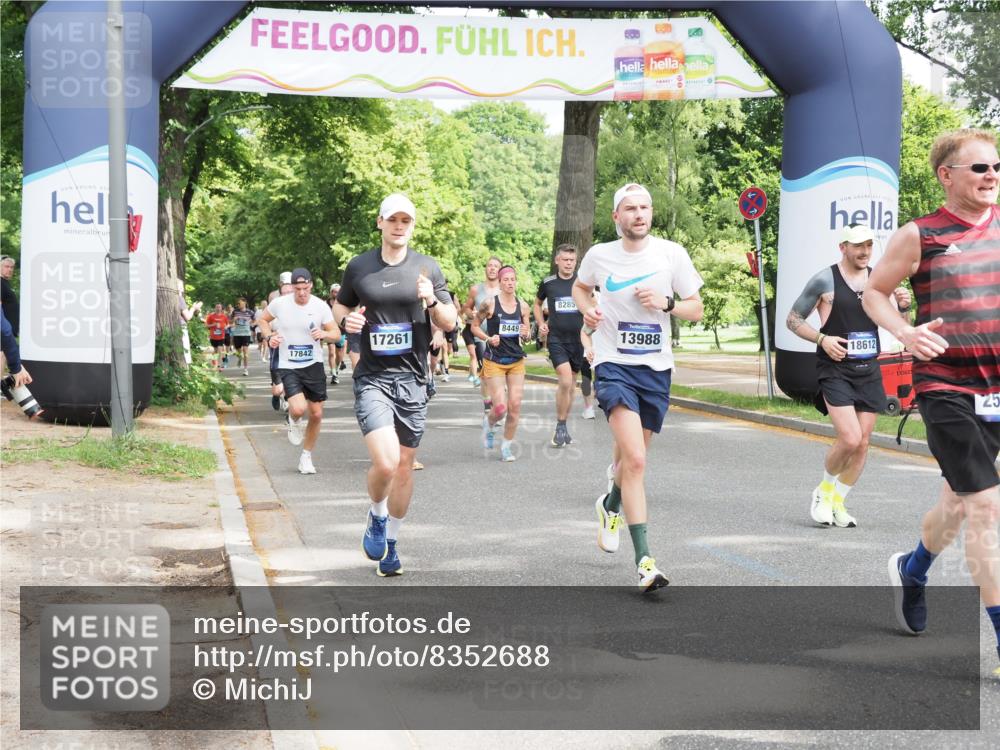 29.06.2025 - hella hamburg halbmarathon MichiJ http://msf.ph/oto/8352688 29.06.2025 10:41:28 Zwischen KM18-KM19 1496, 1628, 2561, 7129, 7395, 8285, 8316, 8449, 10191, 10192, 10266, 11068, 11747, 13988, 15169, 15856, 16985, 17261, 18514, 18612 meine-sportfotos.de