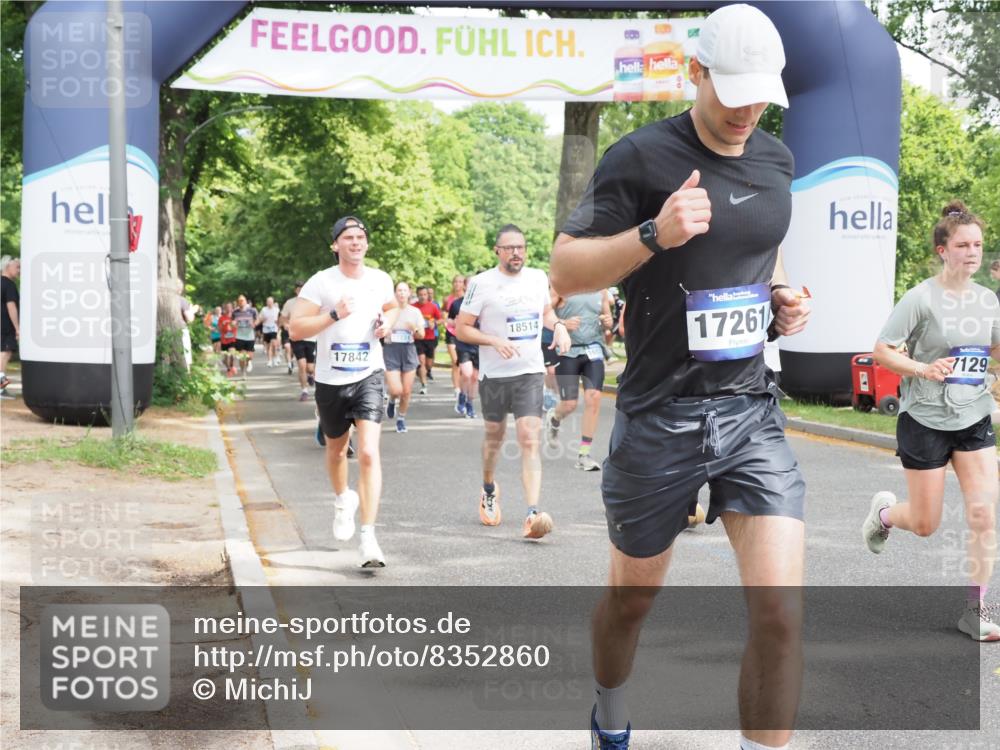 29.06.2025 - hella hamburg halbmarathon MichiJ http://msf.ph/oto/8352860 29.06.2025 10:41:30 Zwischen KM18-KM19 1496, 1628, 2561, 4419, 7129, 8285, 8449, 10191, 10192, 11068, 11231, 11747, 13988, 15169, 15300, 15856, 16574, 16985, 17261, 17842, 18514, 18612 meine-sportfotos.de