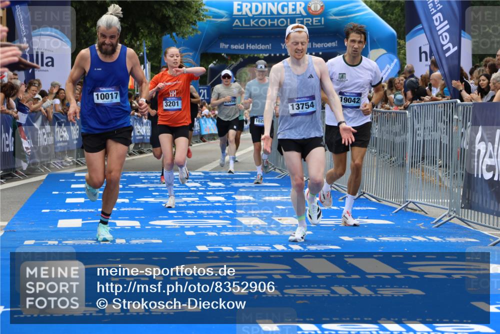 29.06.2025 - hella hamburg halbmarathon Strokosch-Dieckow http://msf.ph/oto/8352906 29.06.2025 10:31:10 Ziel 3201, 4812, 5826, 10017, 10298, 10929, 11857, 12232, 13754, 14450, 14548, 18177, 19042 meine-sportfotos.de