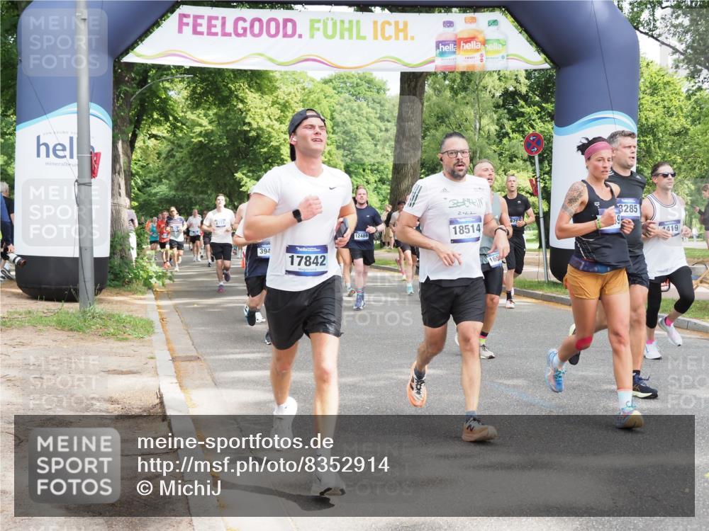29.06.2025 - hella hamburg halbmarathon MichiJ http://msf.ph/oto/8352914 29.06.2025 10:41:30 Zwischen KM18-KM19 1496, 1628, 2561, 4419, 7129, 8285, 8449, 10191, 10192, 11068, 11231, 11747, 13988, 15169, 15300, 15856, 16574, 16985, 17261, 17842, 18514, 18612 meine-sportfotos.de