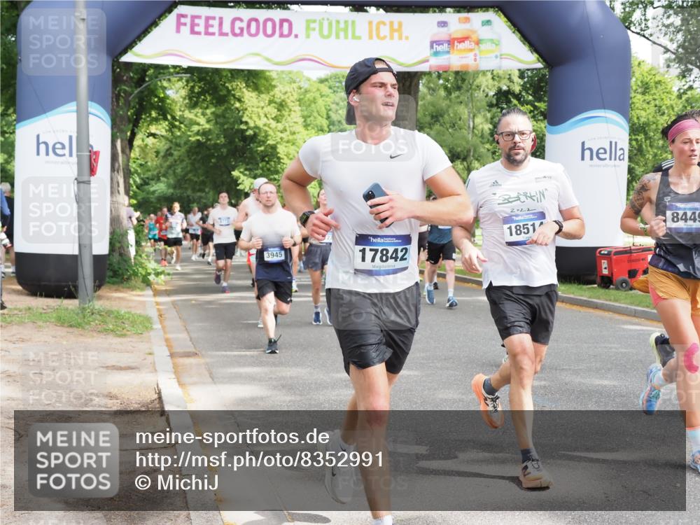 29.06.2025 - hella hamburg halbmarathon MichiJ http://msf.ph/oto/8352991 29.06.2025 10:41:31 Zwischen KM18-KM19 1496, 1628, 2561, 3945, 4419, 7129, 8285, 8449, 8772, 8798, 10191, 10192, 11231, 13988, 15169, 15300, 15838, 16574, 16630, 16985, 17261, 17842, 18514, 18612 meine-sportfotos.de