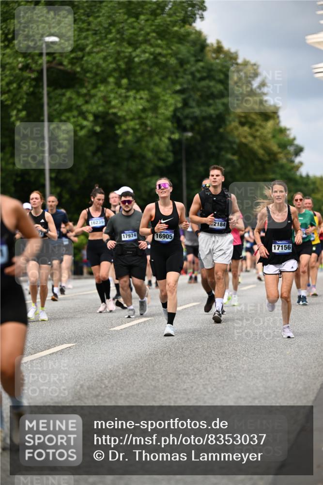 29.06.2025 - hella hamburg halbmarathon Dr. Thomas Lammeyer http://msf.ph/oto/8353037 29.06.2025 10:40:49 Kennedybrücke 1008, 1010, 1224, 3401, 3699, 3895, 4245, 5171, 5246, 5540, 5747, 5789, 5809, 5919, 6184, 6359, 6417, 7632, 7773, 8530, 8581, 9229, 9295, 9432, 9694, 9701, 9806, 10123, 10487, 10531, 10577, 10984 meine-sportfotos.de