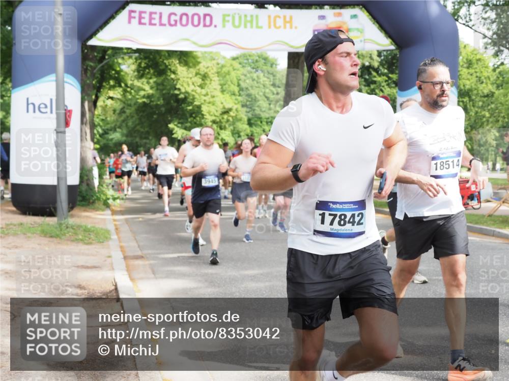 29.06.2025 - hella hamburg halbmarathon MichiJ http://msf.ph/oto/8353042 29.06.2025 10:41:31 Zwischen KM18-KM19 1496, 1628, 2561, 3945, 4419, 7129, 8285, 8449, 8772, 8798, 10191, 10192, 11231, 13988, 15169, 15300, 15838, 16574, 16630, 16985, 17261, 17842, 18514, 18612 meine-sportfotos.de