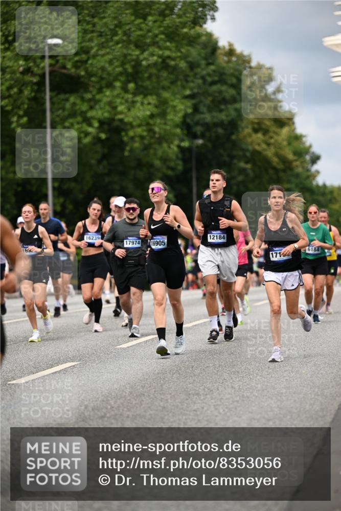 29.06.2025 - hella hamburg halbmarathon Dr. Thomas Lammeyer http://msf.ph/oto/8353056 29.06.2025 10:40:49 Kennedybrücke 1008, 1010, 1224, 3401, 3699, 3895, 4245, 5171, 5246, 5540, 5747, 5789, 5809, 5919, 6184, 6359, 6417, 7632, 7773, 8530, 8581, 9229, 9295, 9432, 9694, 9701, 9806, 10123, 10487, 10531, 10577, 10984 meine-sportfotos.de