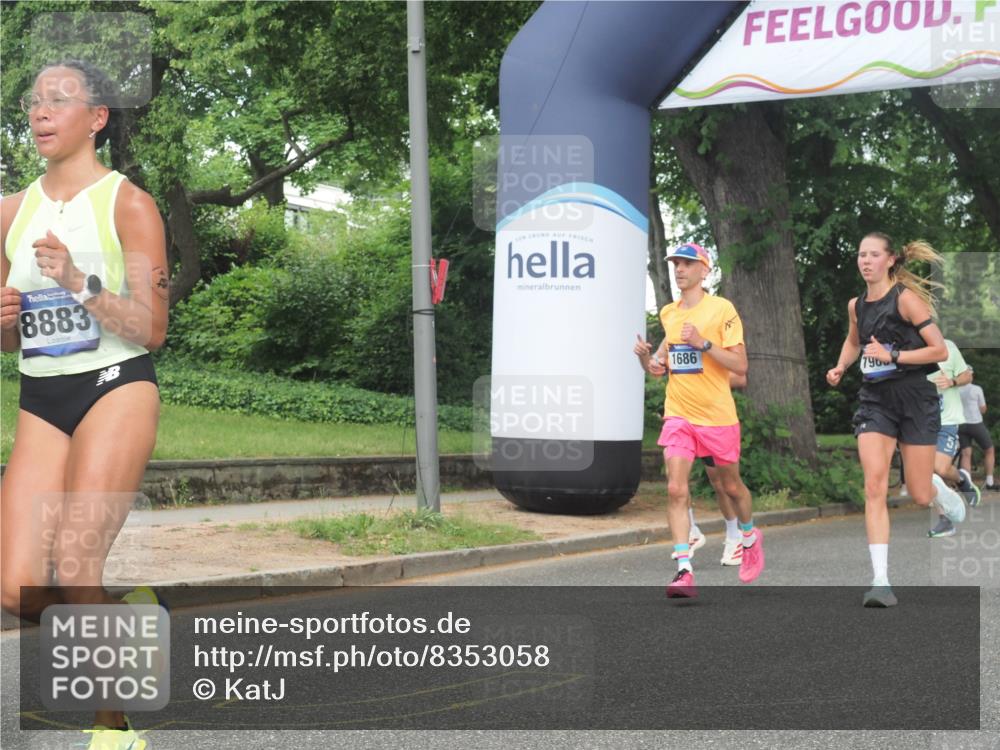 29.06.2025 - hella hamburg halbmarathon KatJ http://msf.ph/oto/8353058 29.06.2025 10:21:32 Zwischen KM18-KM19 1686, 5070, 7965 meine-sportfotos.de
