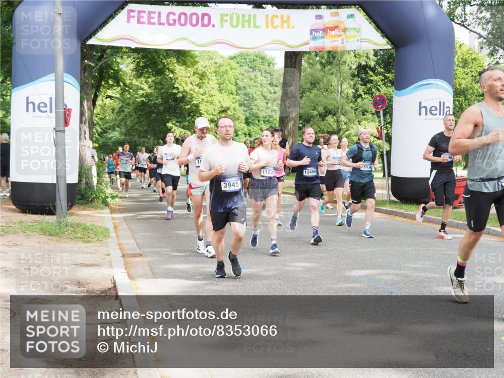 29.06.2025 - hella hamburg halbmarathon MichiJ http://msf.ph/oto/8353066 29.06.2025 10:41:31 Zwischen KM18-KM19 1496, 1628, 2561, 3945, 4419, 7129, 8285, 8449, 8772, 8798, 10191, 10192, 11231, 13988, 15169, 15300, 15838, 16574, 16630, 16985, 17261, 17842, 18514, 18612 meine-sportfotos.de