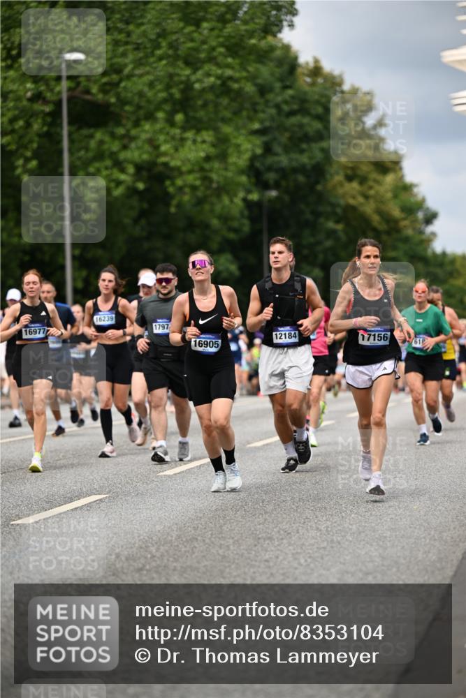 29.06.2025 - hella hamburg halbmarathon Dr. Thomas Lammeyer http://msf.ph/oto/8353104 29.06.2025 10:40:50 Kennedybrücke 1008, 1010, 1224, 3401, 3699, 3895, 4245, 5171, 5246, 5540, 5747, 5789, 5809, 5919, 6184, 6359, 6417, 7632, 7773, 8530, 8581, 8936, 9229, 9295, 9432, 9694, 9701, 9806, 10123, 10487, 10531, 10577, 10984 meine-sportfotos.de