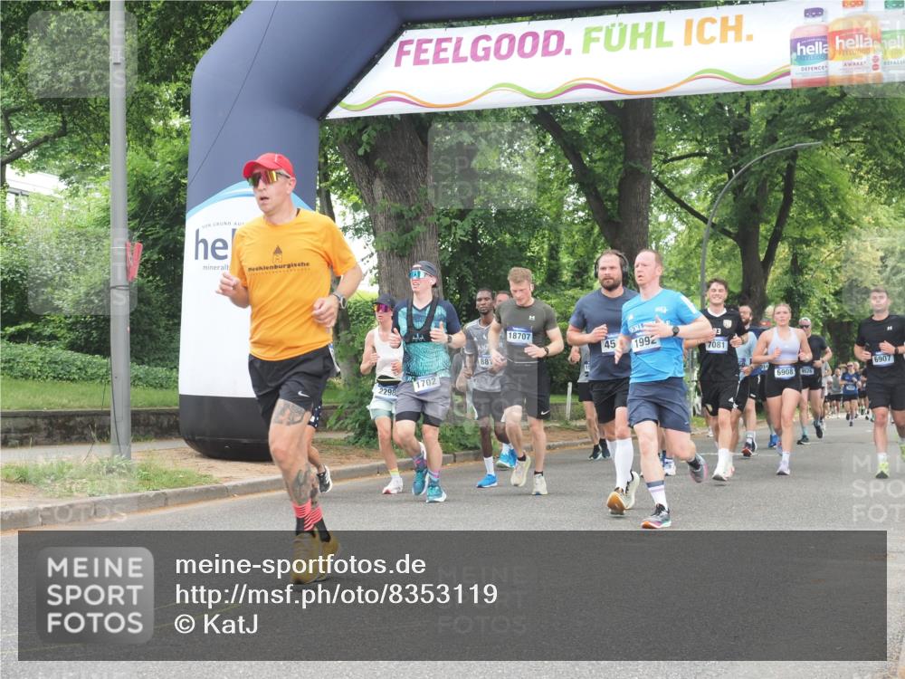 29.06.2025 - hella hamburg halbmarathon KatJ http://msf.ph/oto/8353119 29.06.2025 10:51:23 Zwischen KM18-KM19 1194, 1702, 1992, 2979, 4542, 7081, 8520, 8561 meine-sportfotos.de