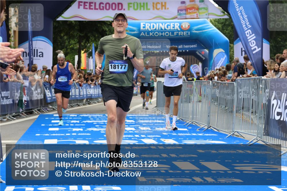 29.06.2025 - hella hamburg halbmarathon Strokosch-Dieckow http://msf.ph/oto/8353128 29.06.2025 10:31:07 Ziel 3201, 5826, 10017, 10298, 10929, 12232, 13754, 14450, 18177 meine-sportfotos.de