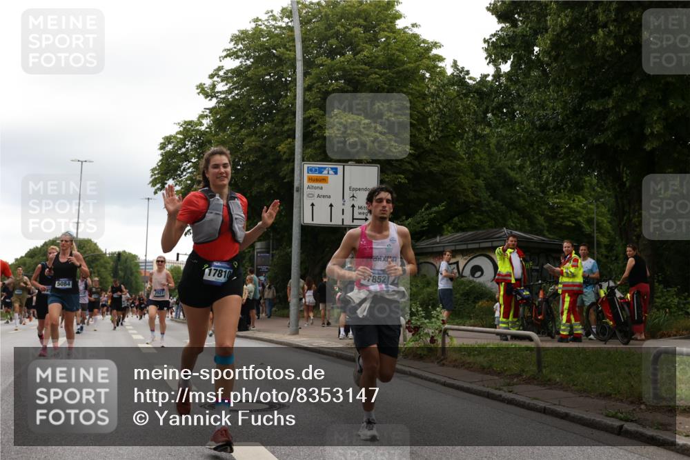 29.06.2025 - hella hamburg halbmarathon Yannick Fuchs http://msf.ph/oto/8353147 29.06.2025 10:52:54 20KM 1285, 1642, 1946, 1951, 2006, 2027, 2677, 2855, 3181, 5084, 5347, 5633, 6202, 6208, 6636, 6860, 6997, 7476, 8290, 8392, 8929, 9156, 9353, 9655, 9835, 10036, 10539, 10915, 12809, 13407, 14375, 14631, 14914, 15240, 15263, 15824, 16160, 16206, 16409, 16563, 16922, 16924, 17017, 17346, 17782, 17810, 17839, 17852, 17931, 18112, 18153, 18232, 18266, 18327, 18556, 18682, 18730, 18833, 18954, 19002, 19003 meine-sportfotos.de