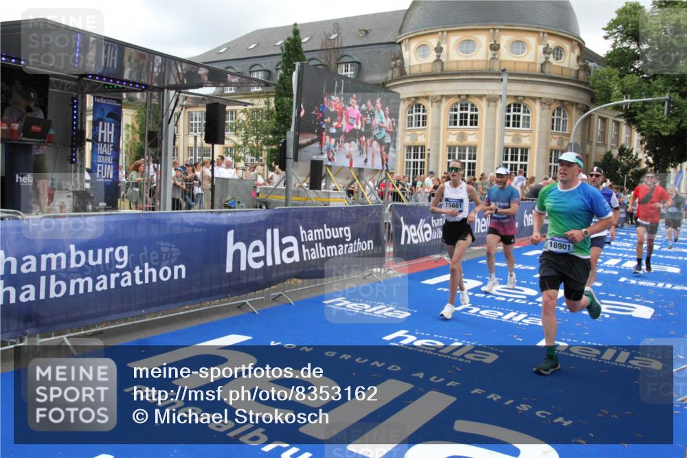 29.06.2025 - hella hamburg halbmarathon Michael Strokosch http://msf.ph/oto/8353162 29.06.2025 10:53:24 Ziel 1683, 1727, 2074, 2354, 4065, 6198, 6942, 7312, 8651, 9142, 11844, 12490, 13997, 15179, 15681, 15838, 18134, 18901 meine-sportfotos.de