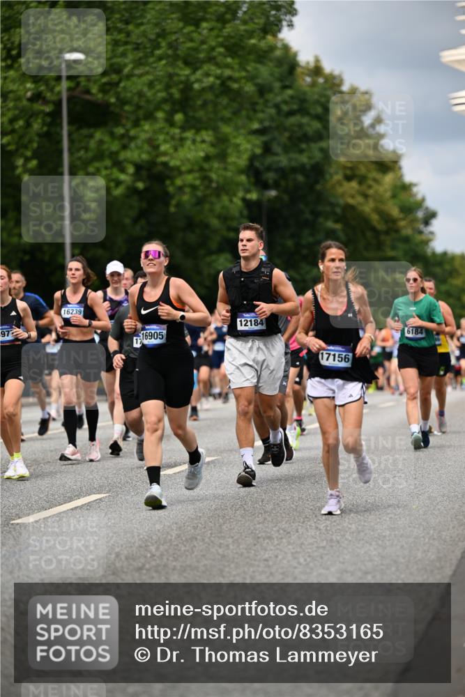 29.06.2025 - hella hamburg halbmarathon Dr. Thomas Lammeyer http://msf.ph/oto/8353165 29.06.2025 10:40:50 Kennedybrücke 1008, 1010, 1224, 3401, 3699, 3895, 4245, 5171, 5246, 5540, 5747, 5789, 5809, 5919, 6184, 6359, 6417, 7632, 7773, 8530, 8581, 8936, 9229, 9295, 9432, 9694, 9701, 9806, 10123, 10487, 10531, 10577, 10984 meine-sportfotos.de