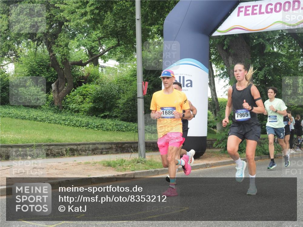 29.06.2025 - hella hamburg halbmarathon KatJ http://msf.ph/oto/8353212 29.06.2025 10:21:33 Zwischen KM18-KM19 1686, 5070, 7965 meine-sportfotos.de