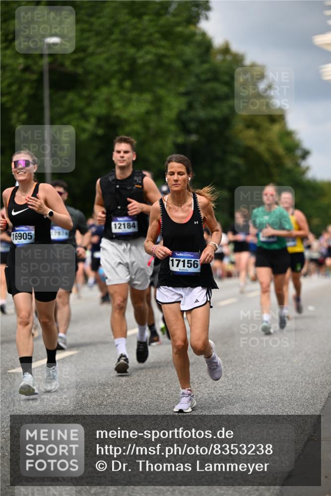 29.06.2025 - hella hamburg halbmarathon Dr. Thomas Lammeyer http://msf.ph/oto/8353238 29.06.2025 10:40:52 Kennedybrücke 1008, 1010, 1224, 1948, 2811, 3401, 3699, 3895, 4245, 5171, 5540, 5747, 5789, 5809, 5919, 6184, 6359, 6417, 7632, 7773, 8530, 8581, 8936, 8937, 9229, 9432, 9694, 9701, 9806, 10123, 10487, 10531, 10577, 10984 meine-sportfotos.de