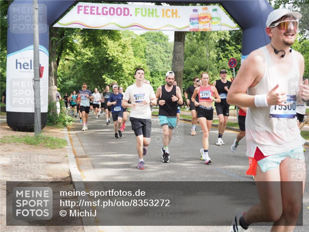 29.06.2025 - hella hamburg halbmarathon MichiJ http://msf.ph/oto/8353272 29.06.2025 10:41:34 Zwischen KM18-KM19 1410, 3791, 3945, 4419, 6260, 7129, 7973, 8285, 8449, 8772, 8798, 11231, 12362, 12489, 13912, 13988, 15300, 15838, 16047, 16110, 16574, 16630, 17261, 17842, 18514, 18612 meine-sportfotos.de