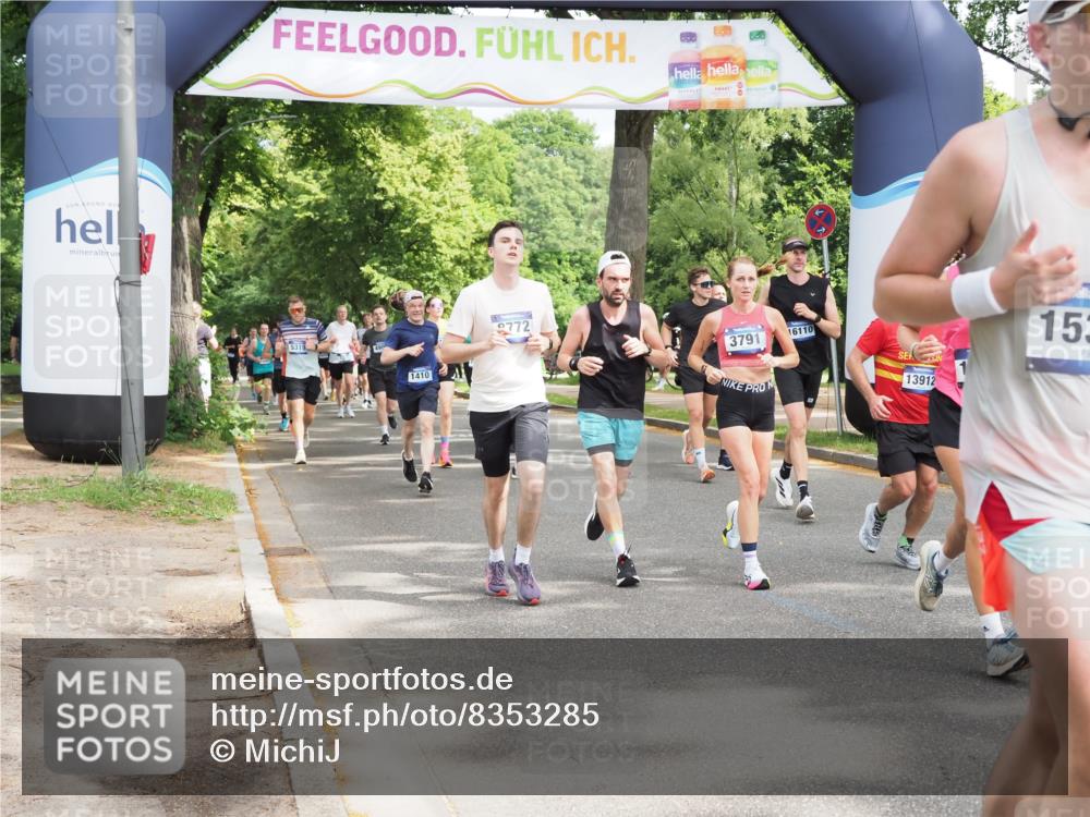 29.06.2025 - hella hamburg halbmarathon MichiJ http://msf.ph/oto/8353285 29.06.2025 10:41:34 Zwischen KM18-KM19 1410, 3791, 3945, 4419, 6260, 7129, 7973, 8285, 8449, 8772, 8798, 11231, 12362, 12489, 13912, 13988, 15300, 15838, 16047, 16110, 16574, 16630, 17261, 17842, 18514, 18612 meine-sportfotos.de